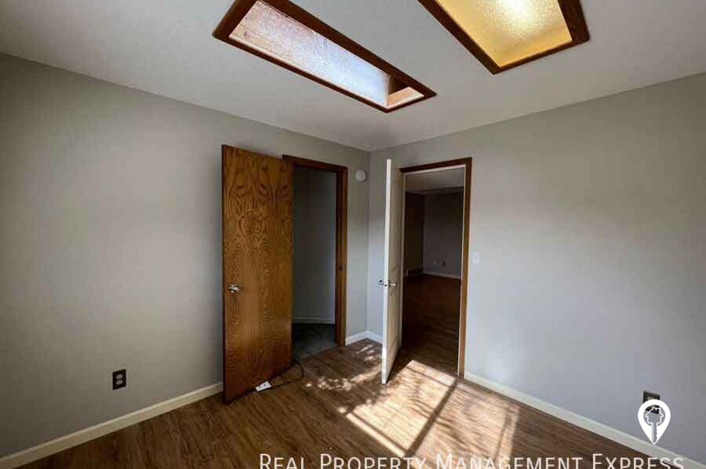 6104 W 53rd St House
