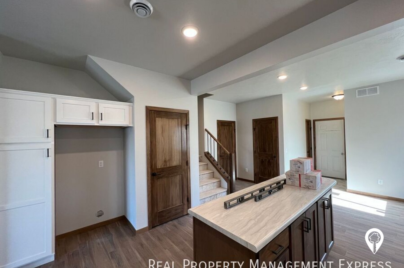 6160 S Alki Pl House