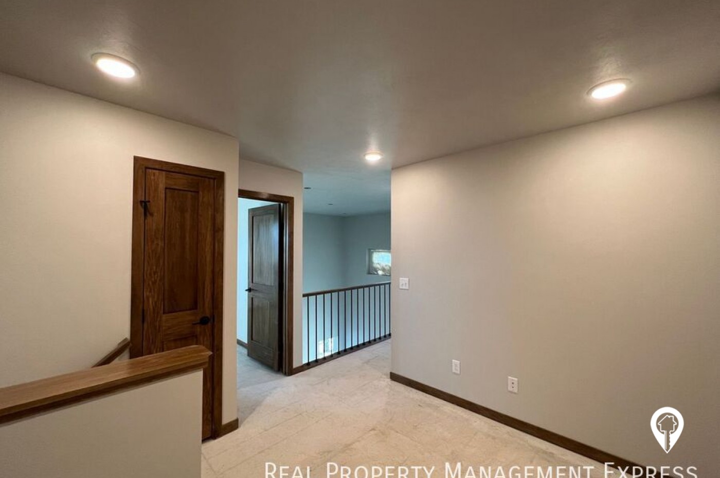 6160 S Alki Pl House
