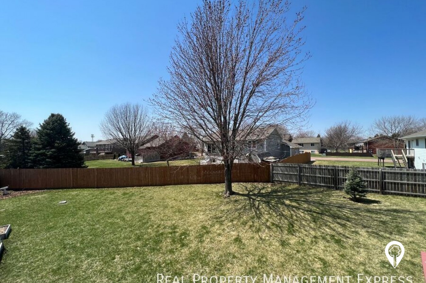 6423 W 54th St House