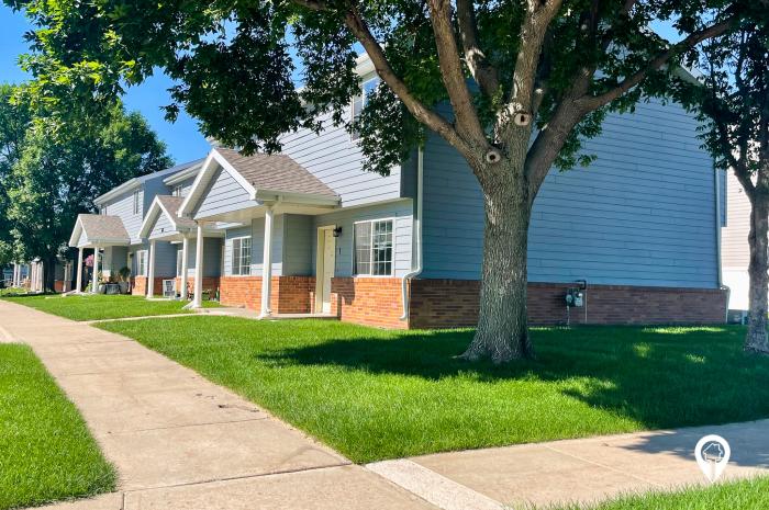 Southridge Apartments & Townhomes