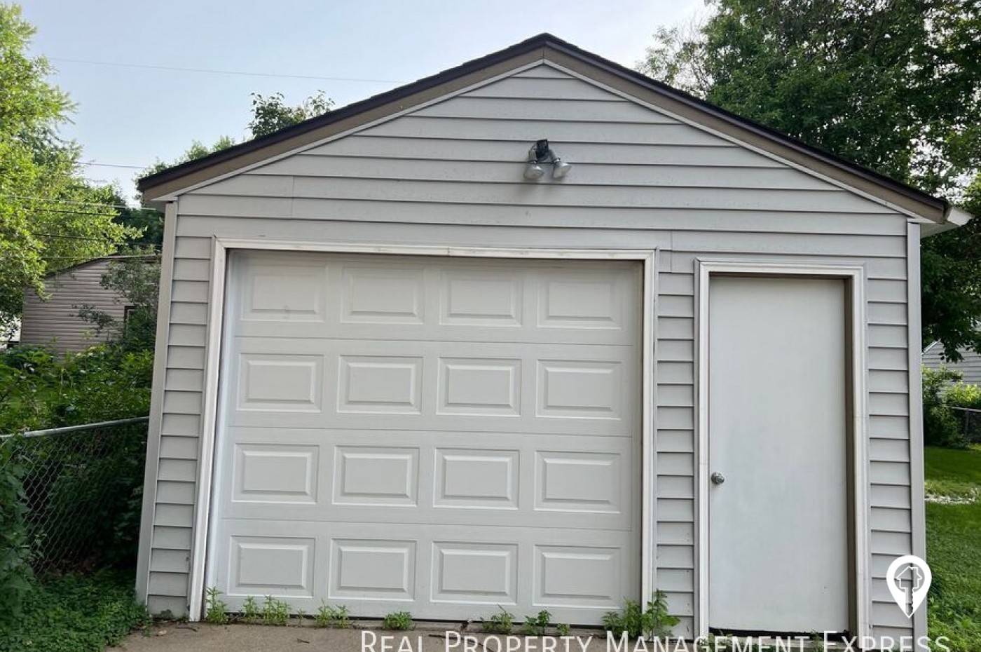 2405 S Glendale Ave House
