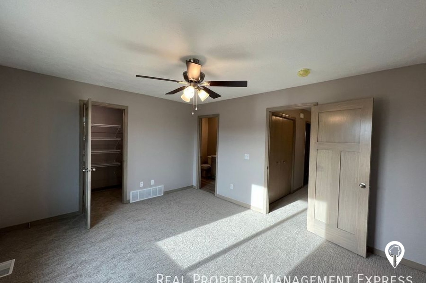 2114 S Ronsiek Ave Townhome