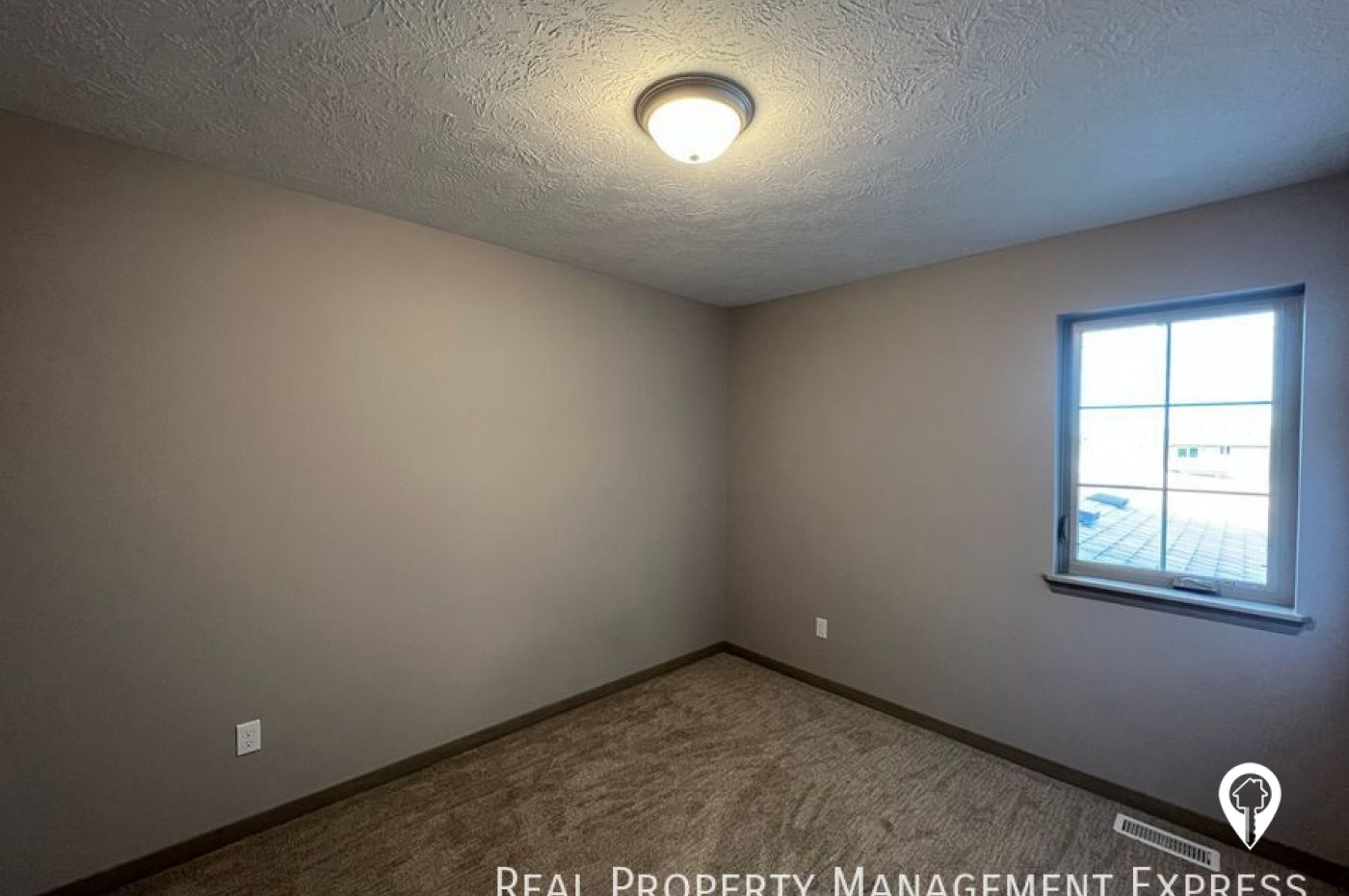 2114 S Ronsiek Ave Townhome