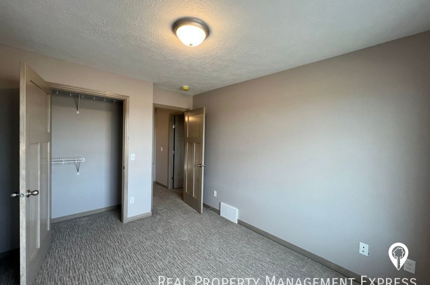 2114 S Ronsiek Ave Townhome