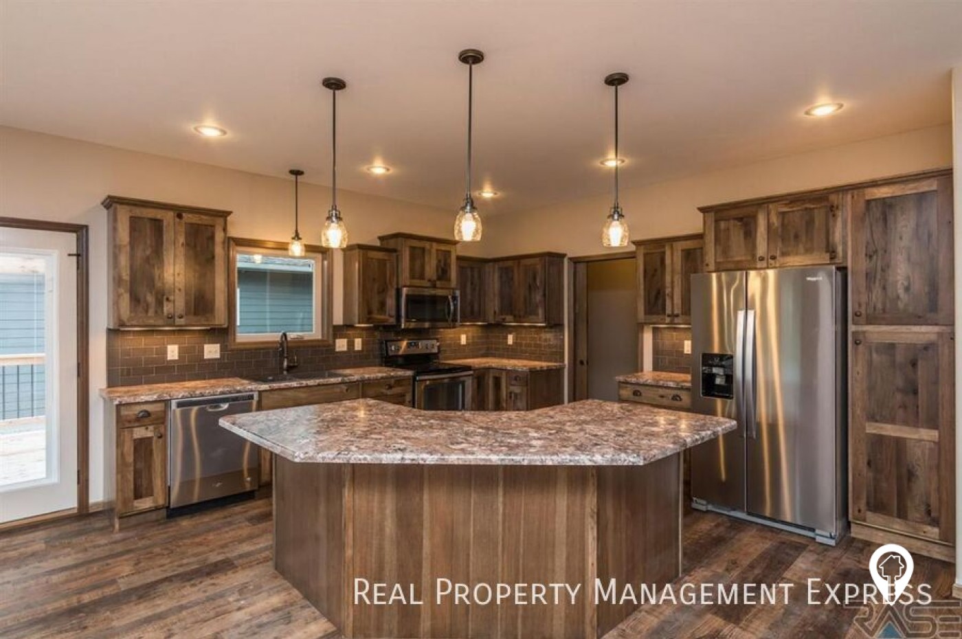 3508 E Prairie Wind Street House
