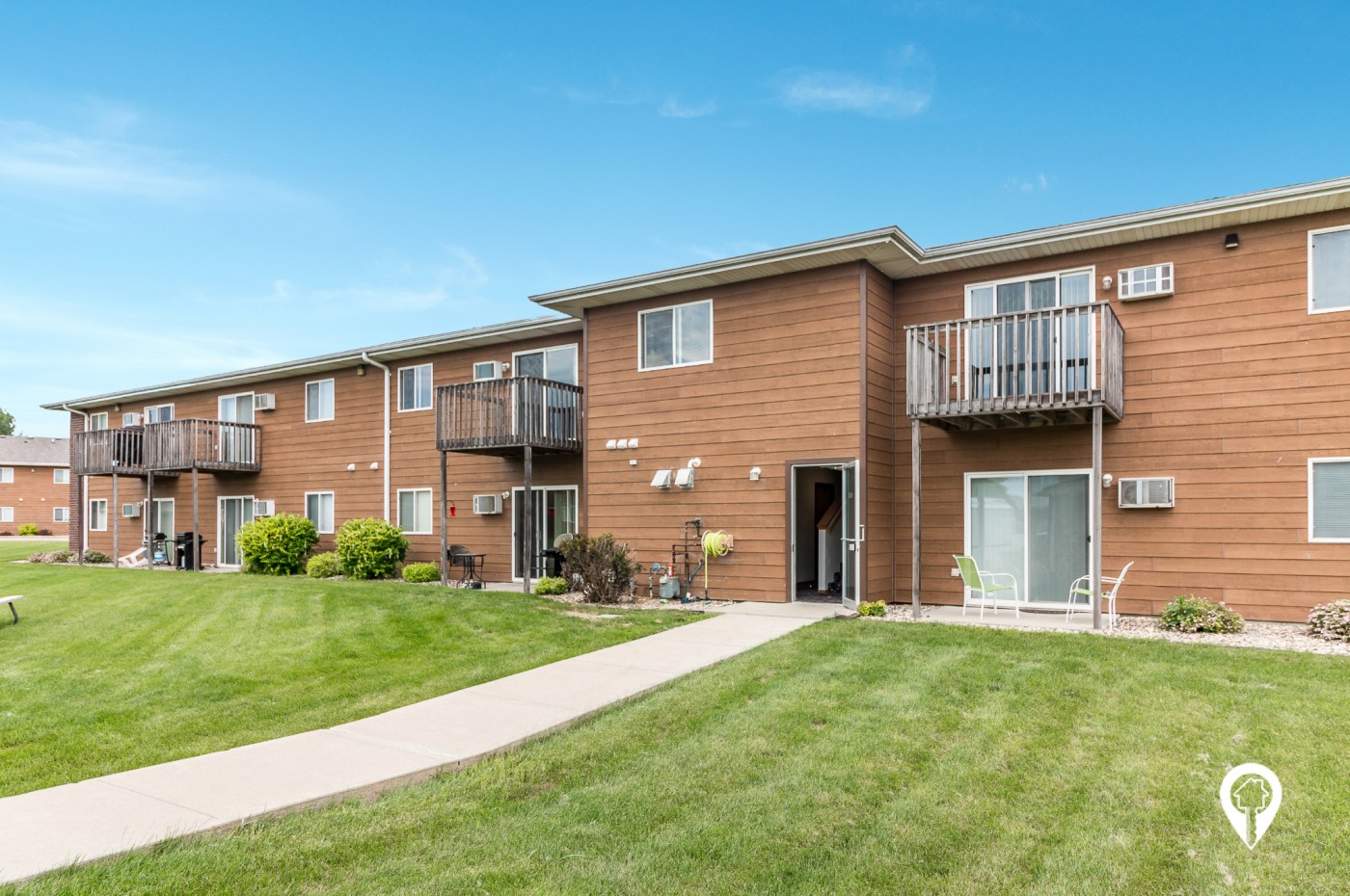 Meadowbrook Apartments And Townhomes