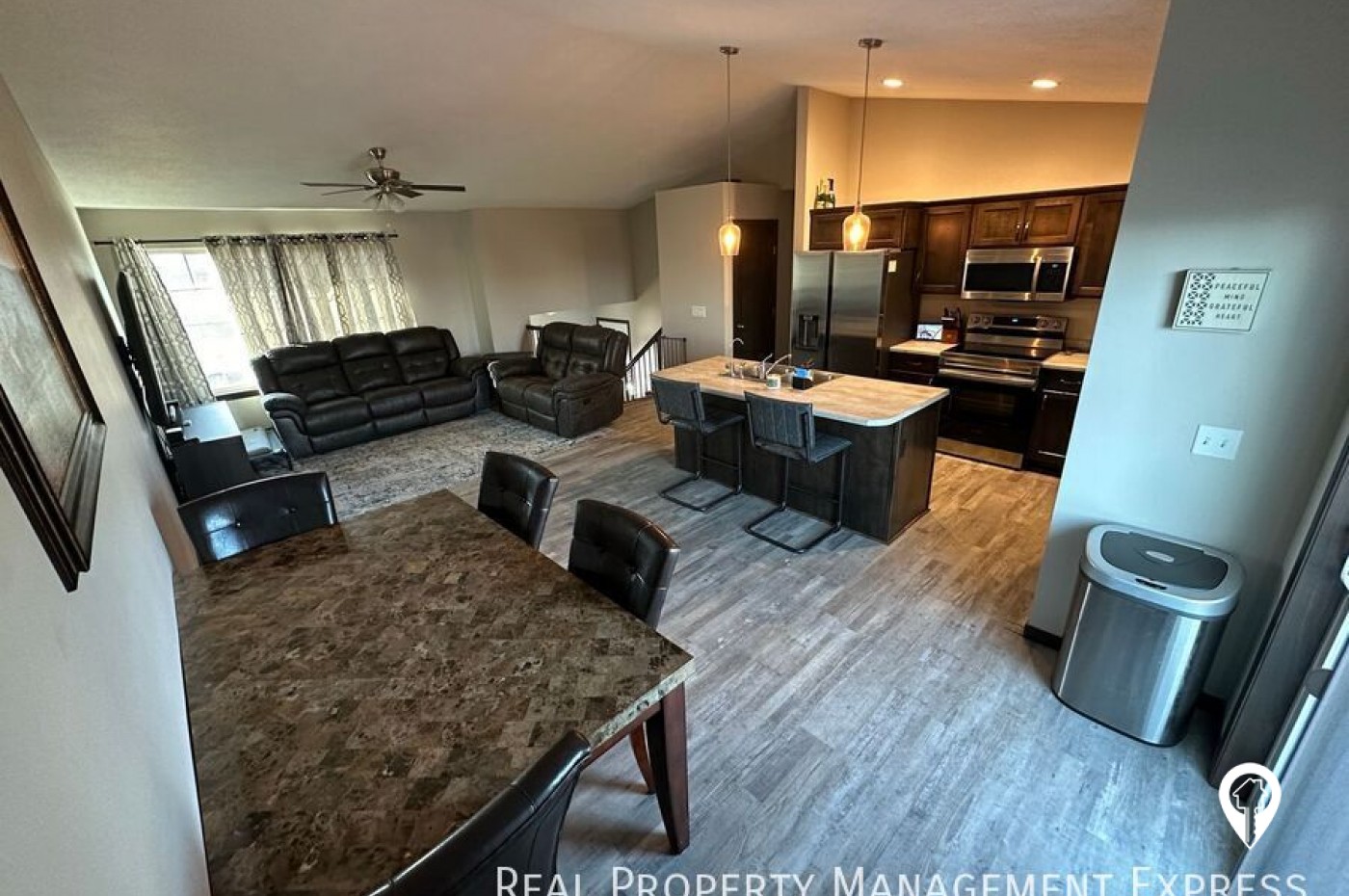 9424 W Liam St House