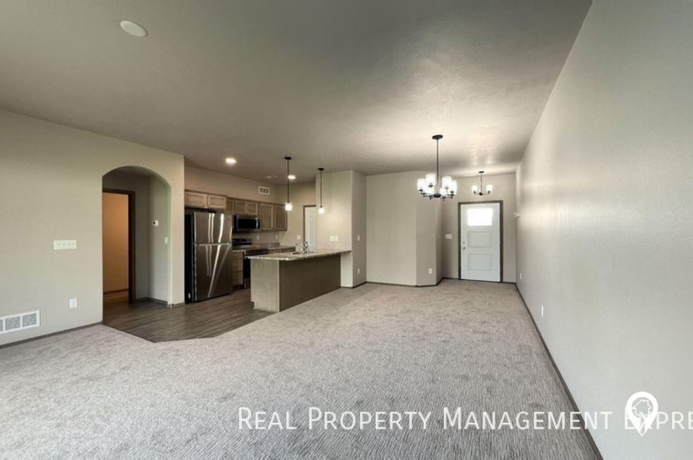 5812 S Whisper Creek Pl Townhome