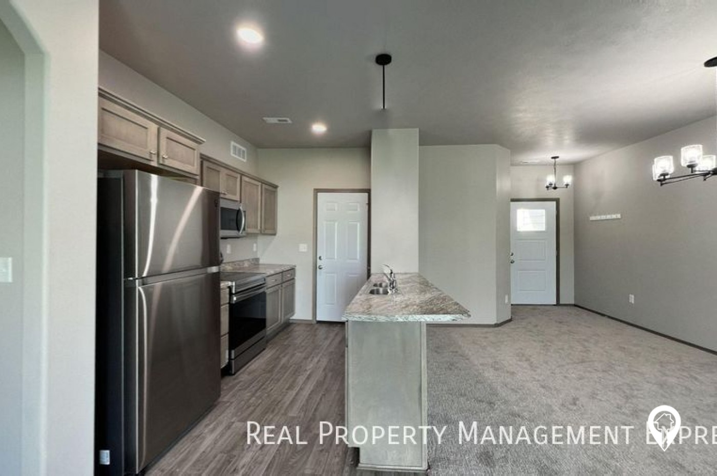 5812 S Whisper Creek Pl Townhome