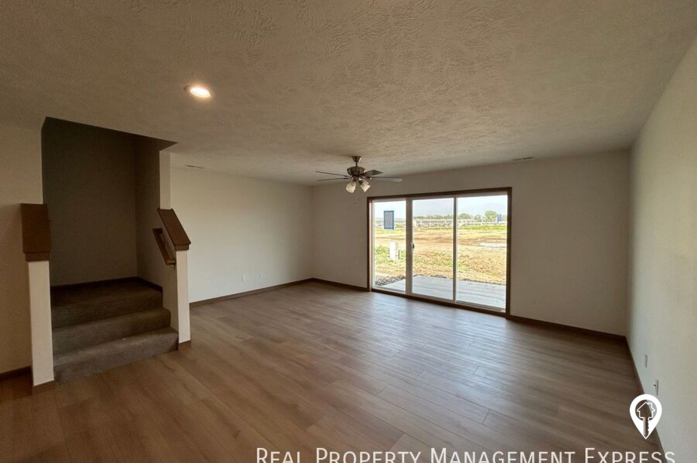 3400 S Heather Ave Townhome