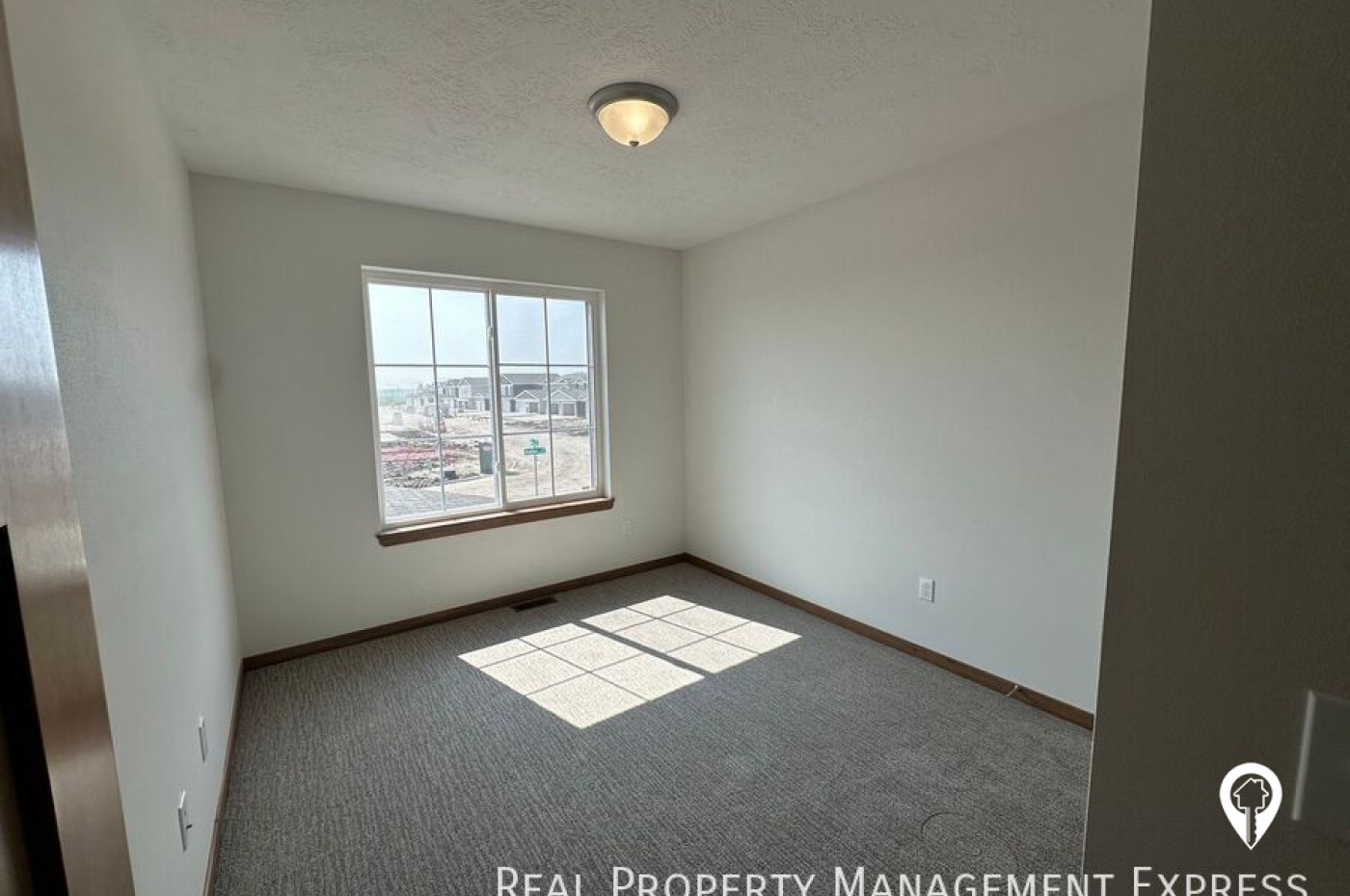 3400 S Heather Ave Townhome