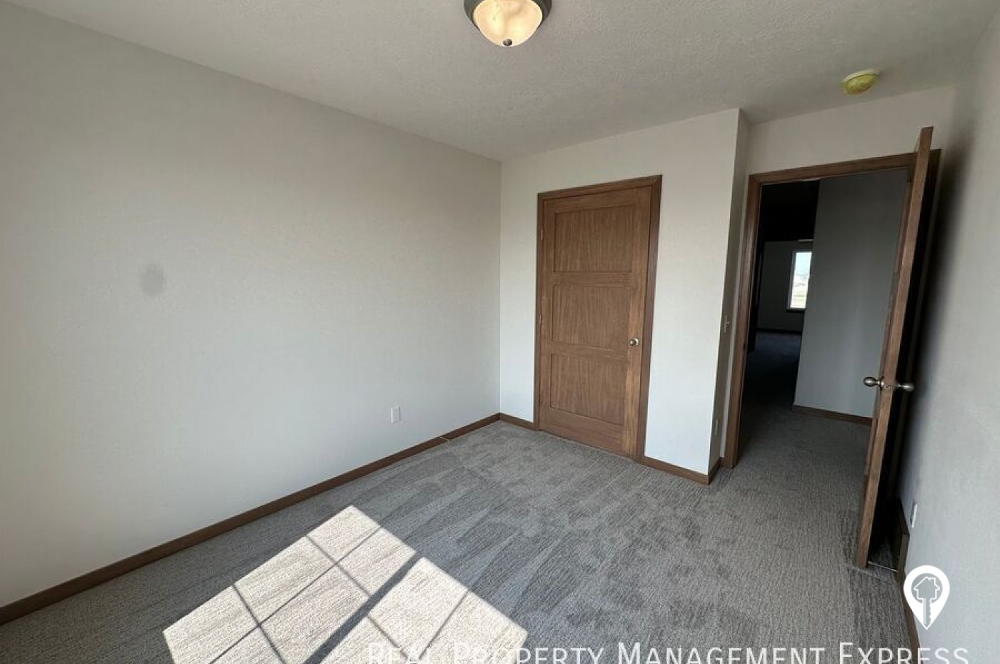 3400 S Heather Ave Townhome
