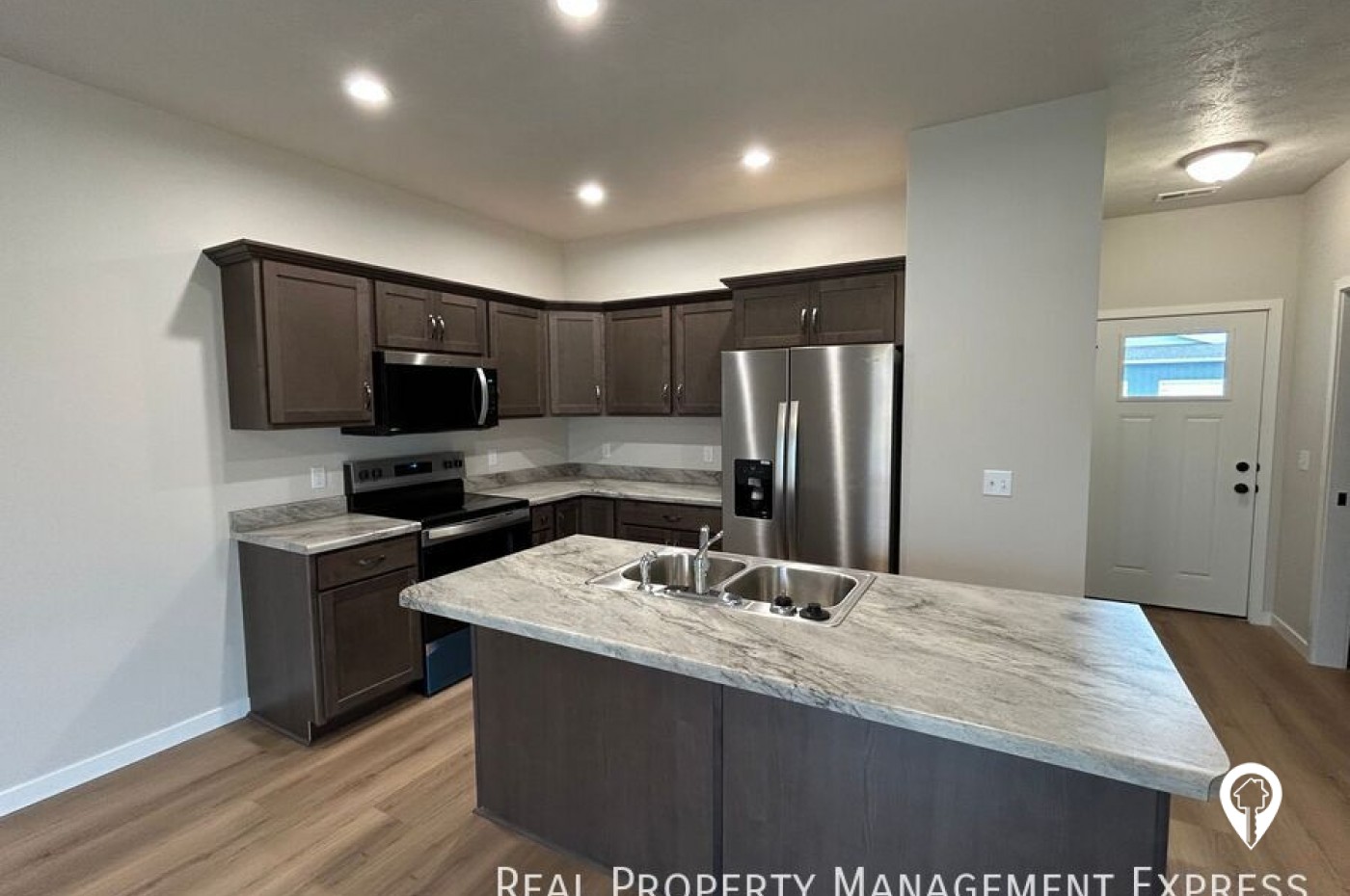 9652 W Tunis Dr Townhome