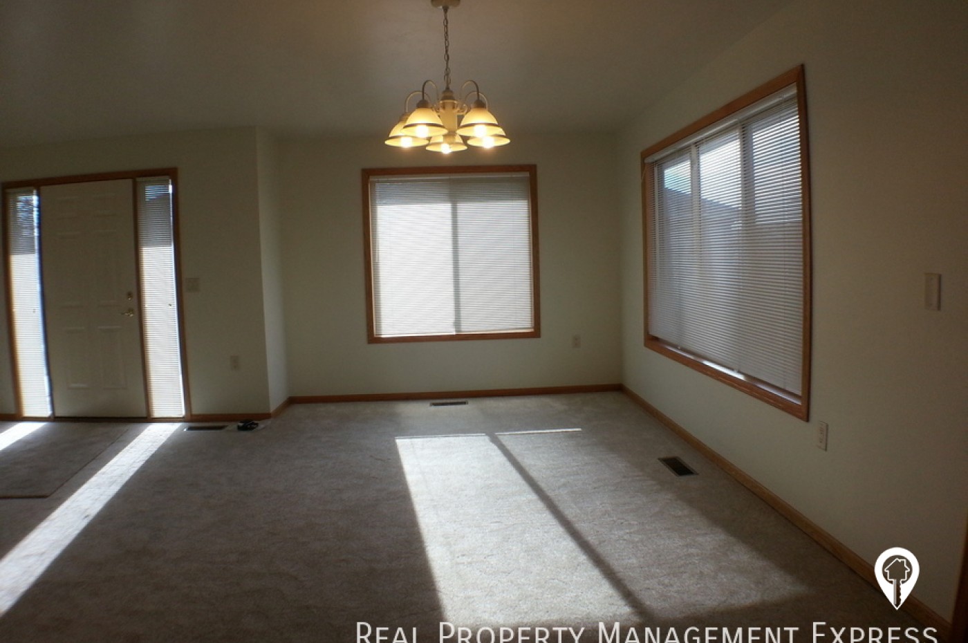 5202 S Baneberry Ave Twin Home