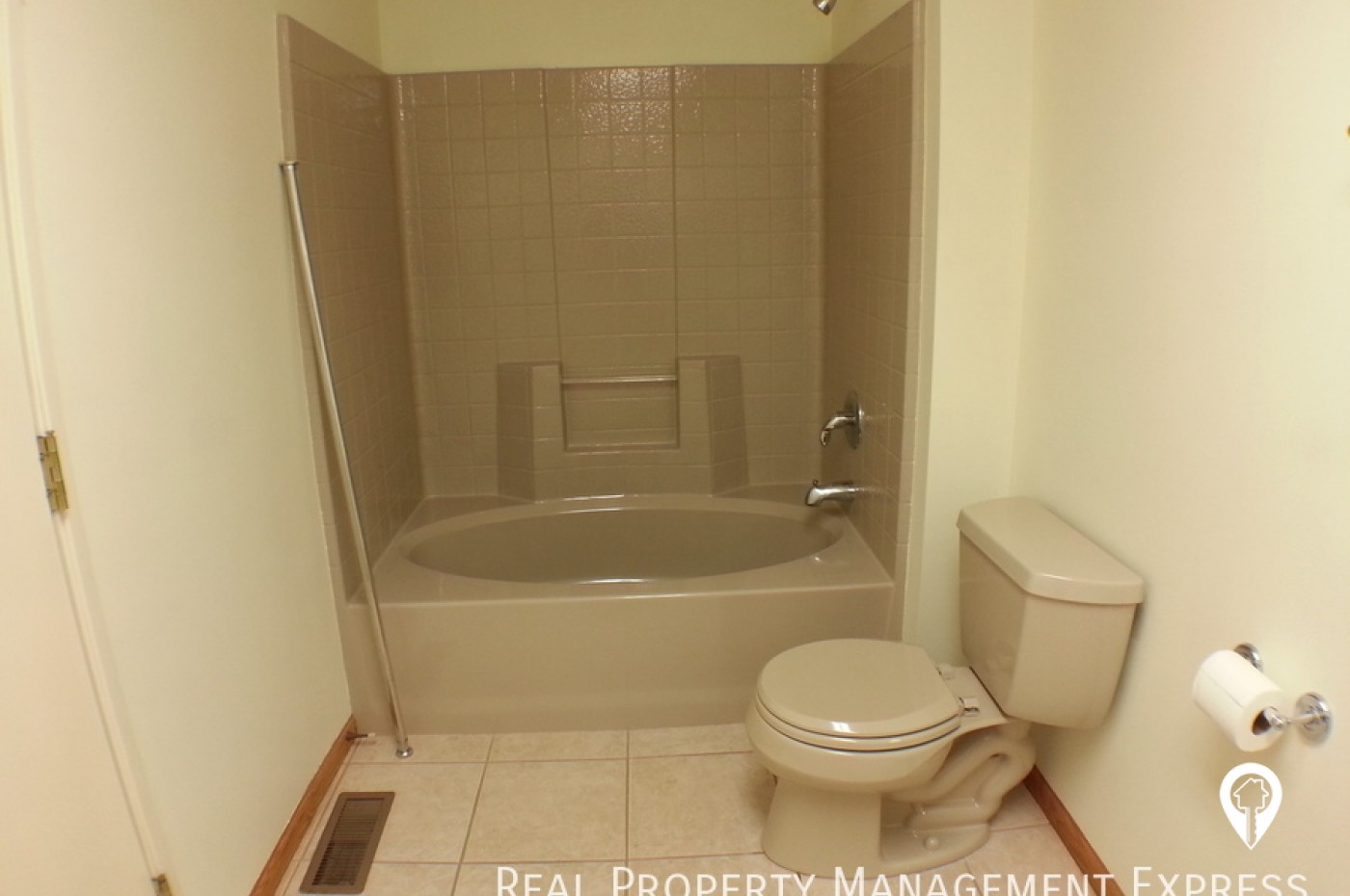 5202 S Baneberry Ave Twin Home