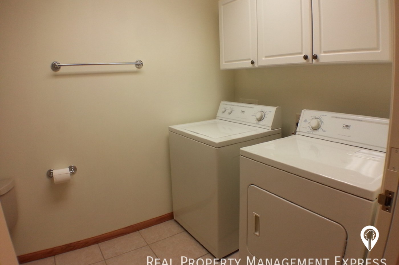 5202 S Baneberry Ave Twin Home