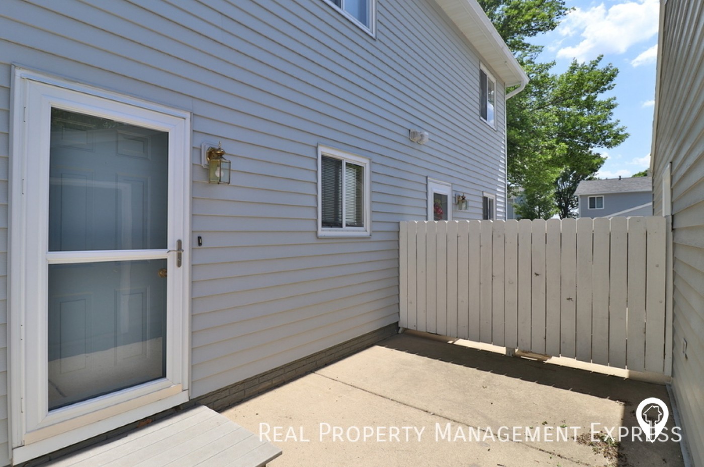 1012 S Newport Pl Townhome