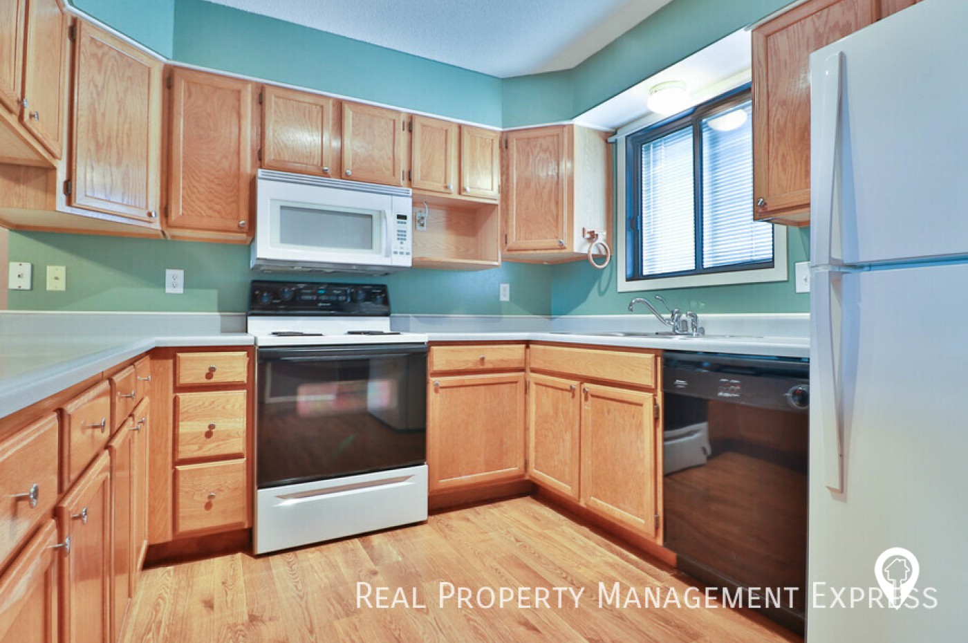 1012 S Newport Pl Townhome