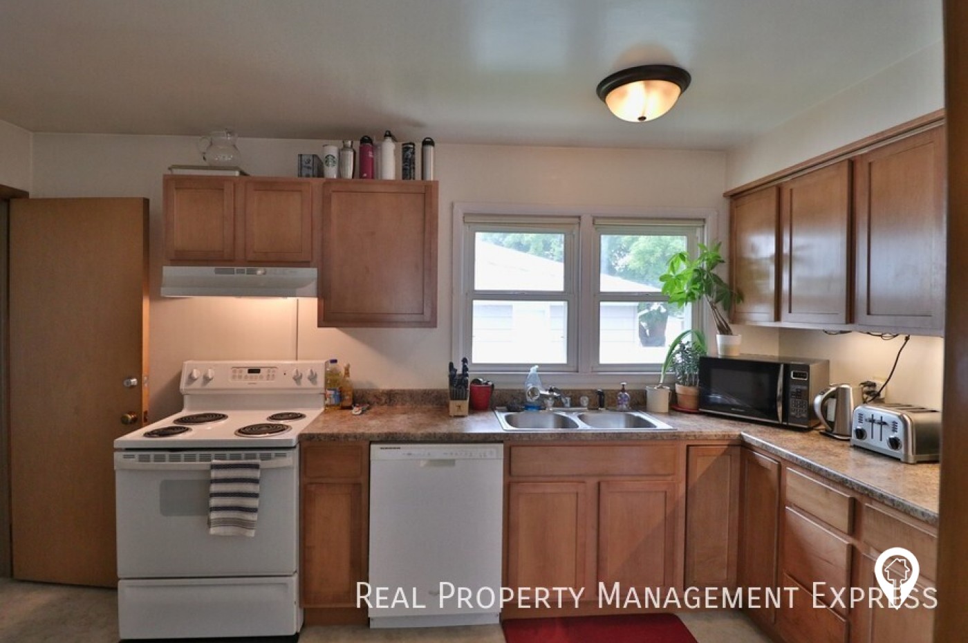 1413 S Willow Ave Apartment