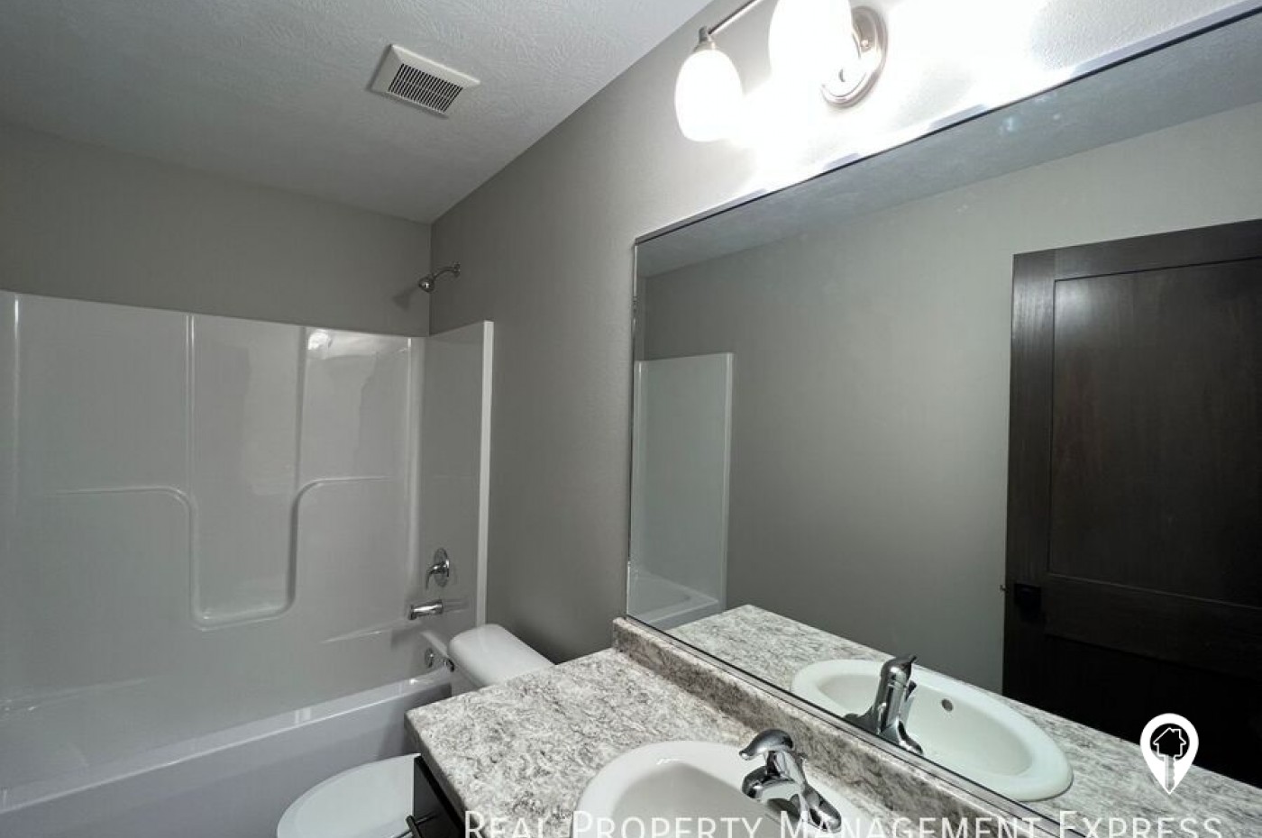 4507 E 53rd St Townhome