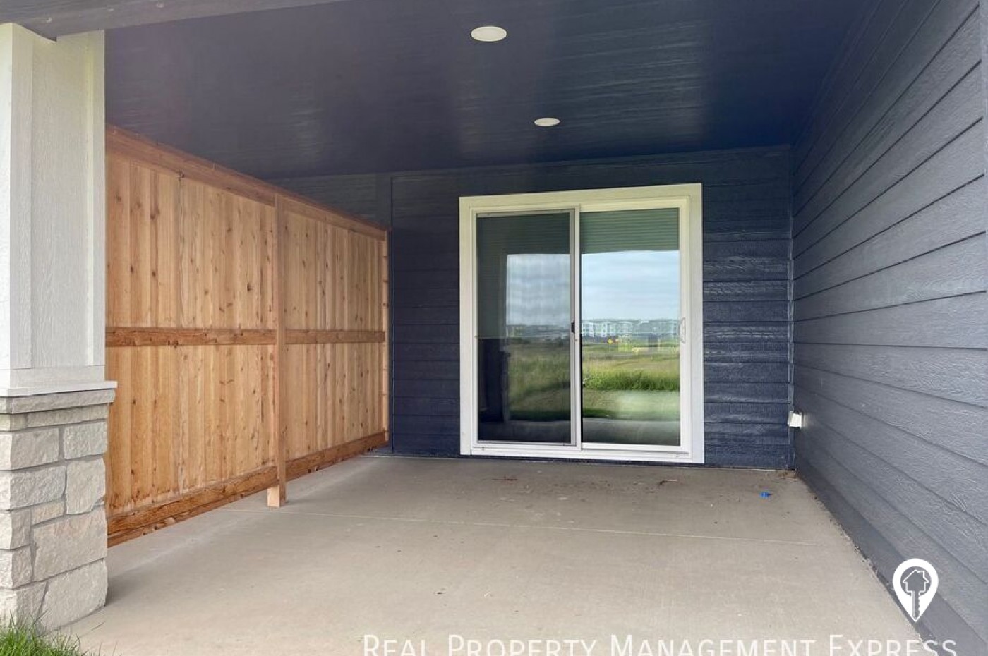 4507 E 53rd St Townhome