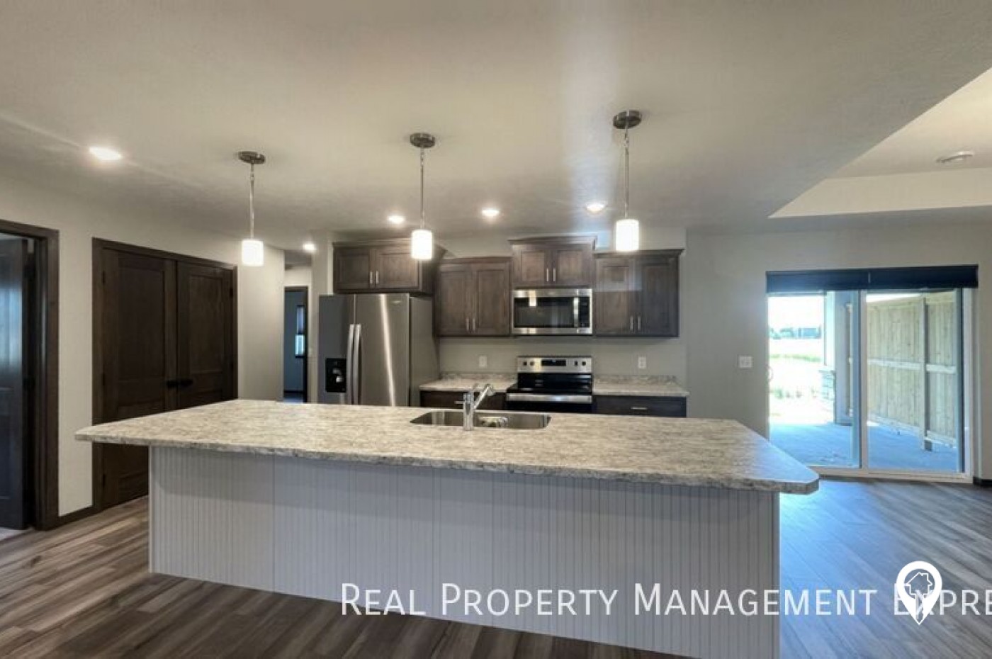 4507 E 53rd St Townhome