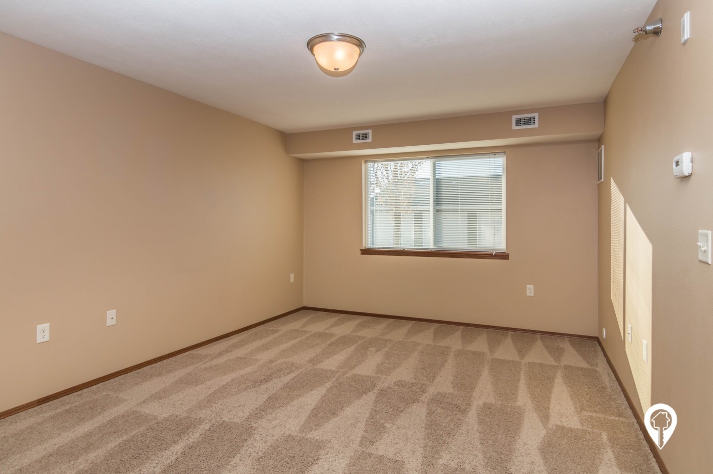 Willow Creek Apartments & Townhomes