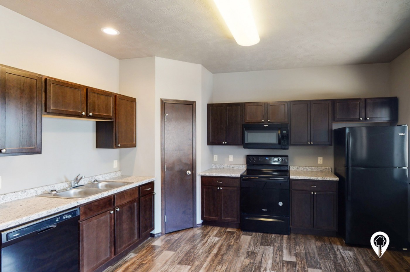 South Pointe Apartments & Townhomes