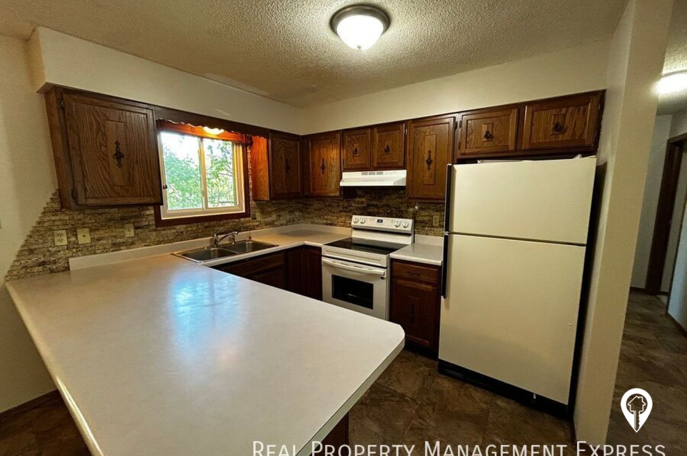 1033 N Lowell Ave House