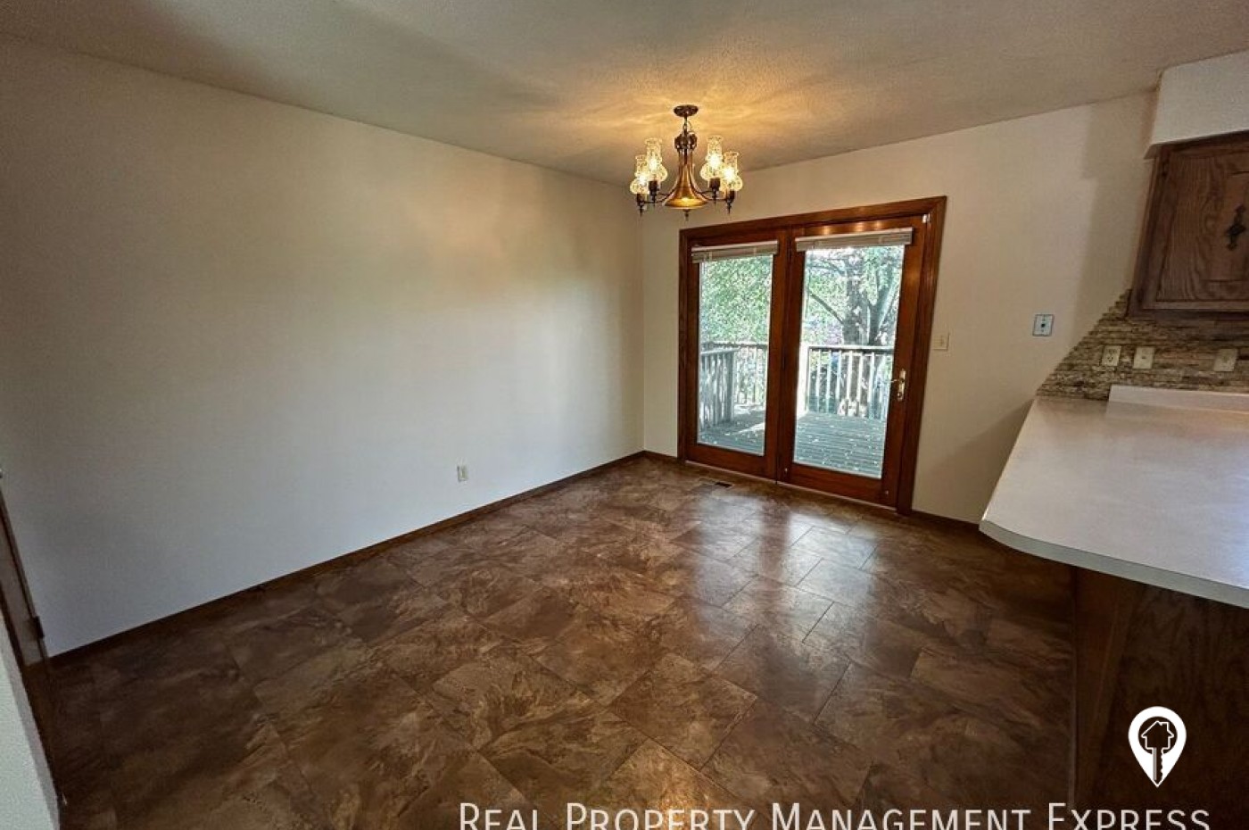 1033 N Lowell Ave House