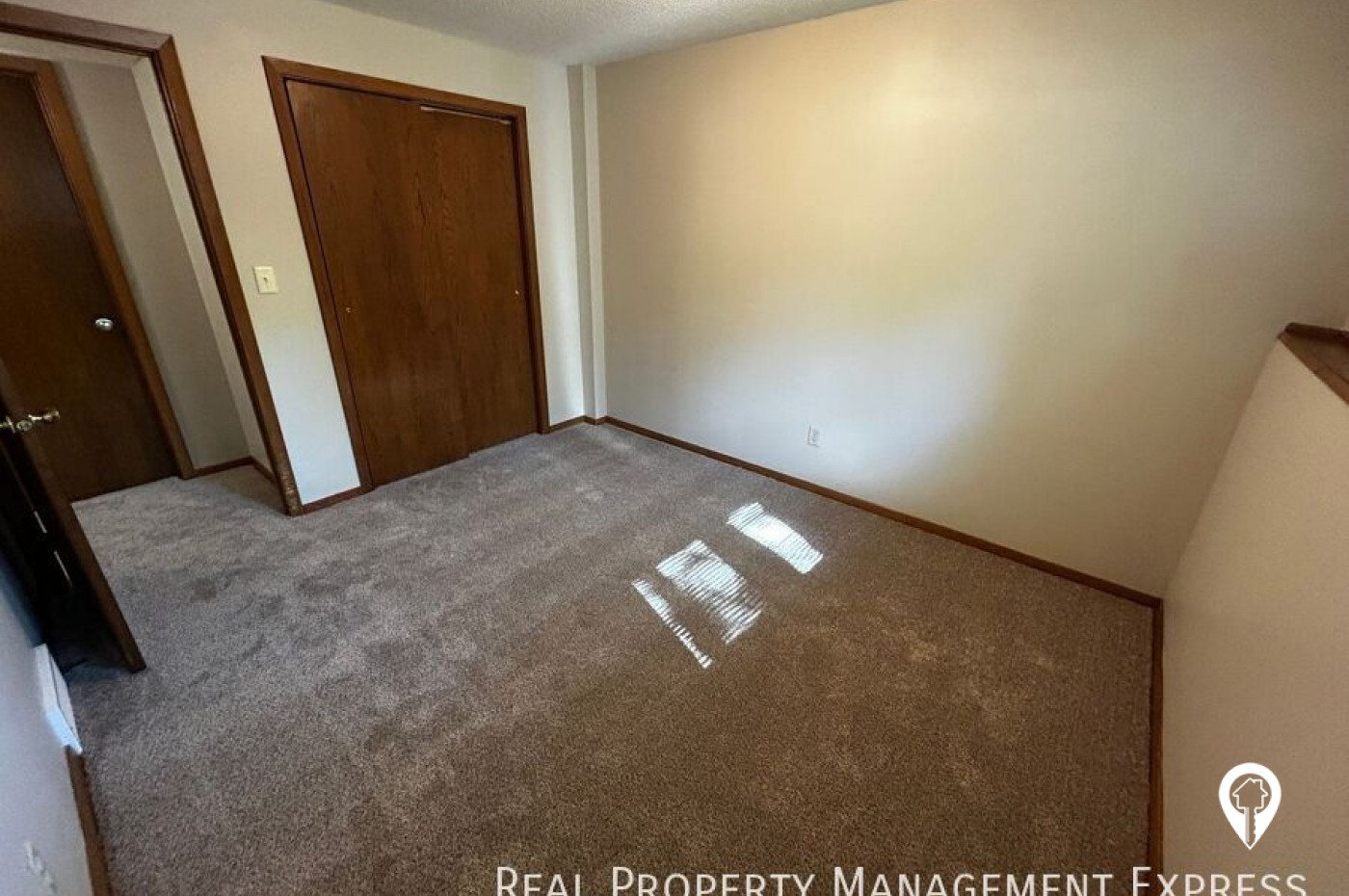 1033 N Lowell Ave House
