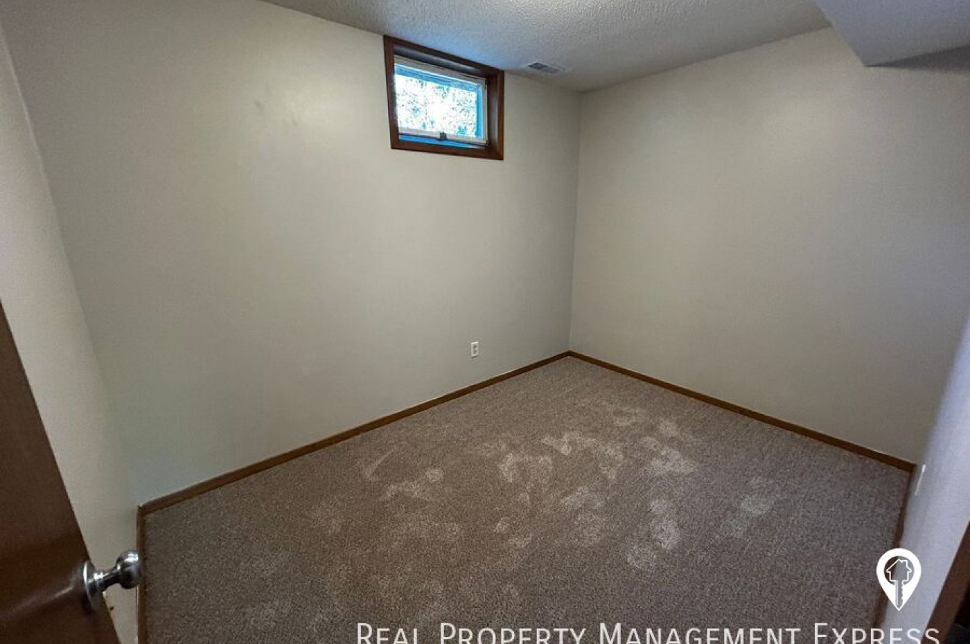1033 N Lowell Ave House